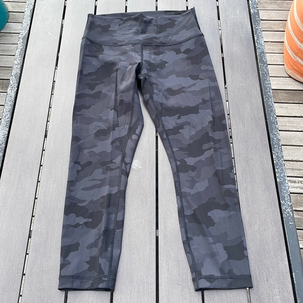 Lululemon Wunder Under High-Rise Crop 23" *Full-On Luxtreme Camo Size 8